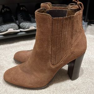 Nine West brown suede booties (size 8)